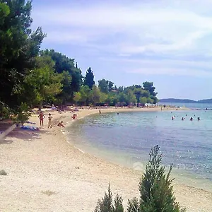 https://fourm.hotelinzadar.com